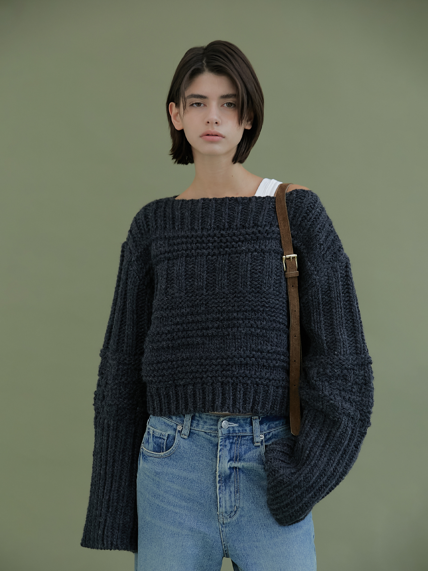 off-shoulder cable knit (charcoal)